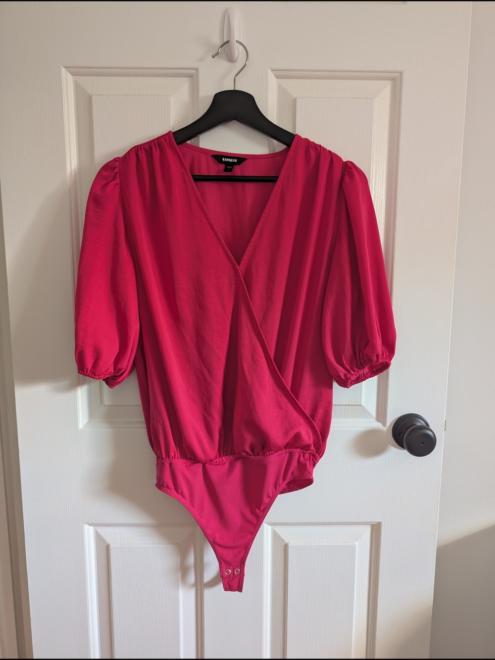 Express Women's Hot Pink Puff-Sleeve Surplice Bodysuit Small